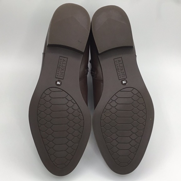 New Alfani Ayaa step it up flat ankle boots. - Picture 6 of 9